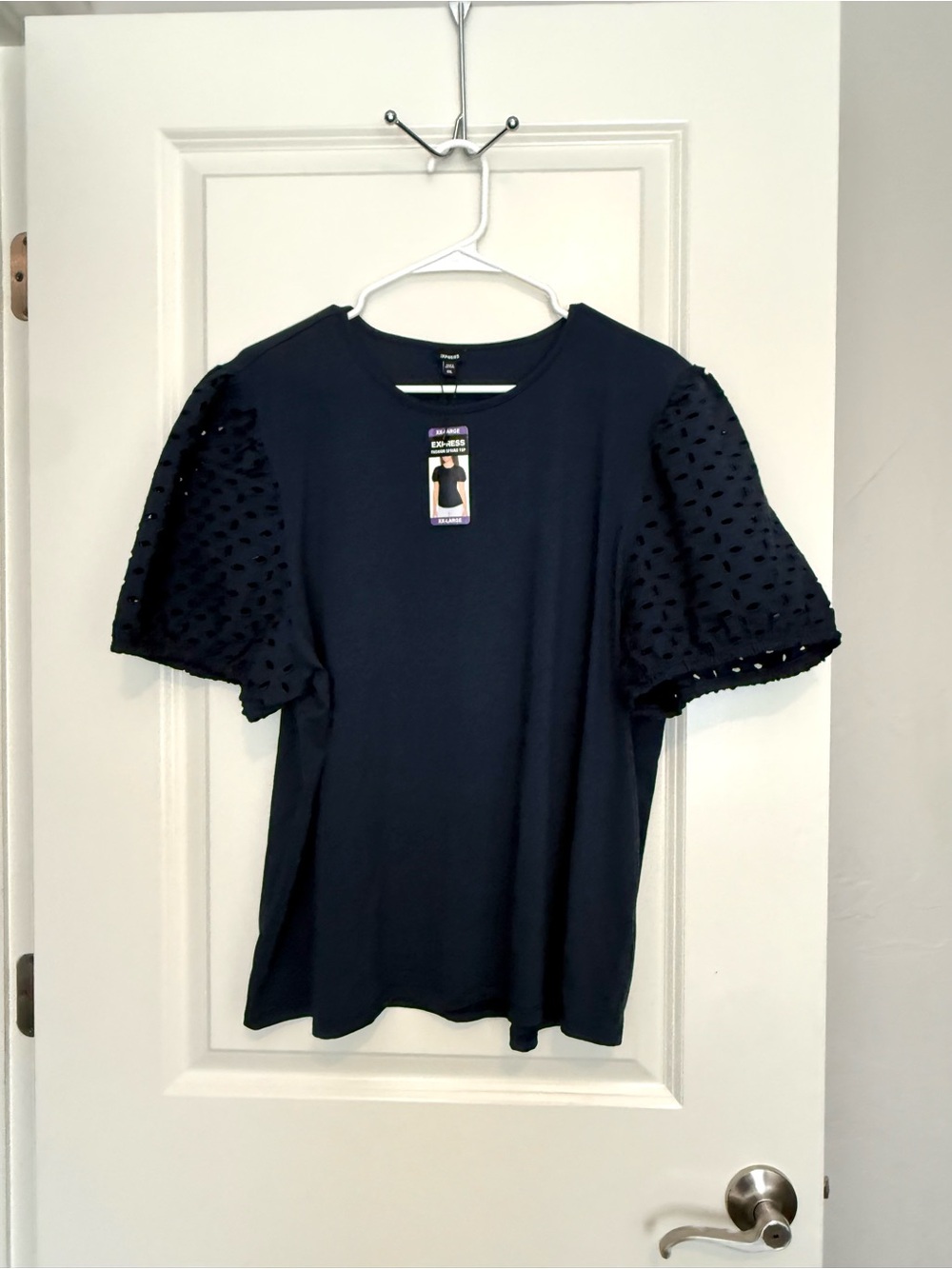 Express NWT Navy Blue Puff Eyelet Sleeve Top in XXL!